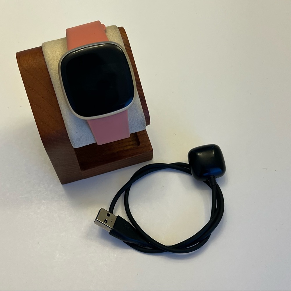 Fitbit Versa 3 (rare color combo,  MSRP 240$)‎
